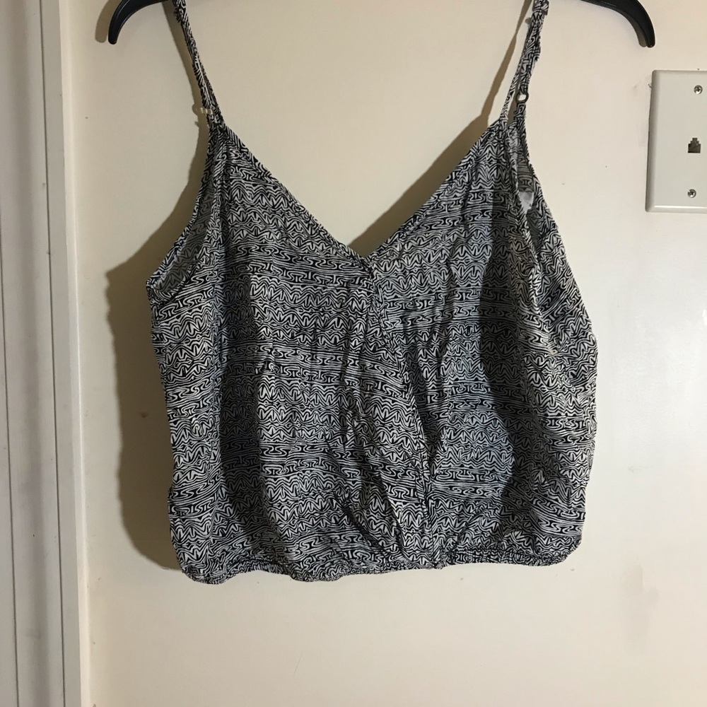 loose patterned crop tank